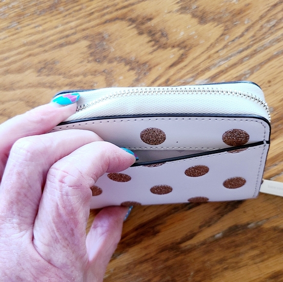 👀50% OFF - NWT‼️ Kate Spade Wrapping Party Gift Small Zip Card Case - Picture 11 of 13
